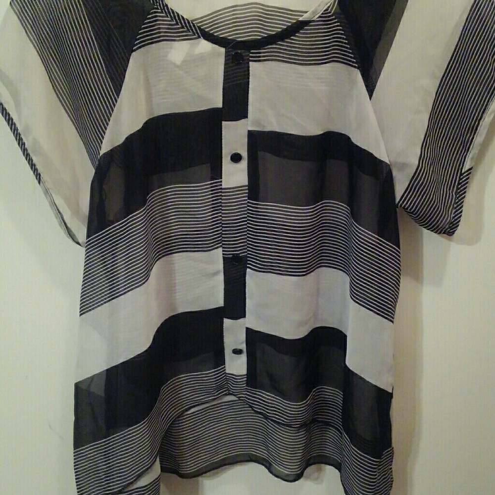 Sheer black and gray short sleeve